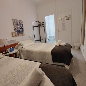 Habitación con 2 Camas Individuales